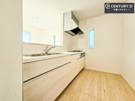 �L�b�`�� �����g���L�b�`�����Y��Ő����Ȃ炨���������̂��y�����Ȃ�܂���ˁB�@�\���ƃf�U�C���������˔������������L�b�`��