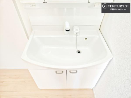 ���ʑ�E���ʏ� �[�����ʑ�{�E���́A�������˂ɂ����̂ł�����ꂪ�y�X�I���������ۂĂ܂��I
�L���C�Ȑ��ʏ��Ŏ��������̃��`�x�[�V�������オ��܂��ˁI