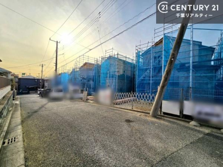 ���̑����n ���݌��z���B������͖��邭�J���I�ȃ��r���O��ŐV�ݔ��̃L�b�`���Ȃǉ��K�ȋ�Ԃ��L����܂��B�����������炱���g�V������炵�h�ւ̊��҂����܂�Z�܂��B�����������Ȃ����z���̗l�q���K���ł��B