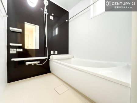 ���� �������������l�̕��͋C�̃o�X���[���́A�����o�Ă��ăo�X�^�C�����[���I
���d���撣���Ă��邲�J���ɂ��D�݂̓����̓����܂����āA�y����ł݂Ă͂������ł��傤���H