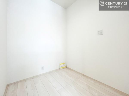 ���[ �p���g���[�t���I���Ă�������A�H�ނ̃X�g�b�N���X�b�L�����ڂ��邱�Ƃ��ł��܂��I
���񌻒n�ł��m���߂��������B