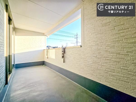 �o���R�j�[ �C���i�[�o���R�j�[�I�������t���Ă���̂ŁA�}�ɉJ���~���Ă��G��ɂ������S�I�������������J�b�g���Ă����̂ŁA���V�C�̗ǂ����́A���O�֏o�Đ[�ċz����̂��悳�����ł��I