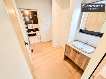 ���ʑ�E���ʏ� �g�Ȃ�𐮂�����ʏ��́A���������厖�ł��I������̐������̂��镵�͋C�����o�I�C�����悭���g�����������܂��B