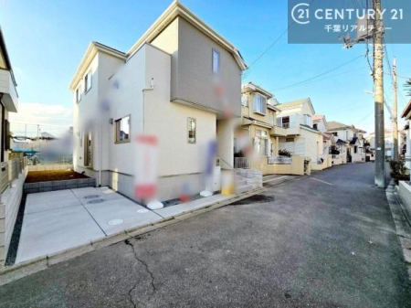 �O�ʓ��H�܂ތ��n�ʐ^ �쓌�����̂��߁A�O�ʓ��H�܂Ŗ��邭�A�C�����̗ǂ��Z�����L����܂��B
�z�������X���݂ȂǁA���ӊ������킹�Č��n�ł��ē��������܂��B