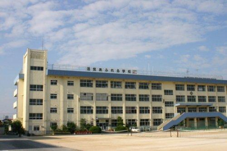 ���ӊ� �y���w�Z�z�s��s�����L�˒��w�Z�F700m