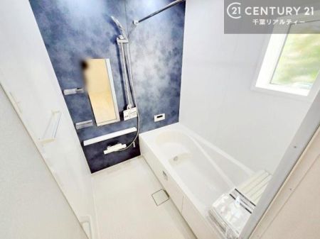 ���� ������̂��炩�Ȍ����������ޗ����́A���C�����₷�����K�B
��Ƃ肠�闁���ŁA�㎿�ȃ����b�N�X�^�C�������y���݂��������܂��B