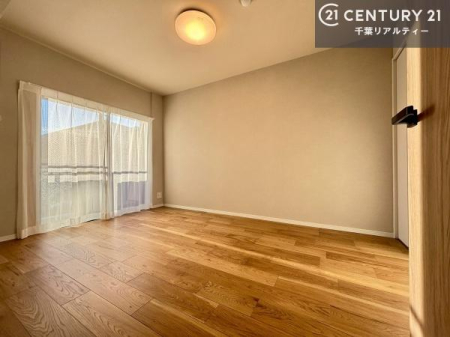 �Q�� �D���������������ޗm���́A���̖ڊo�߂��C�������ǂ������ł��ˁB���������Ԃ��������Ɖ߂������Ƃ��ł��܂��B�D�����F�����̃t���[�����O���ǂ�ȉƋ�ɂ��}�b�`���܂��I