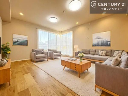 ���r���O �Ƌ��CG�p�[�X�ł��B�J�����̂���L�XLDK�I�\�t�@�[��_�C�j���O�e�[�u����u���Ă������ɂȂ�Ȃ��̂ŉ��K�ɉ߂����܂��I�R�~���j�P�[�V���������₷�����r���O�ł��I