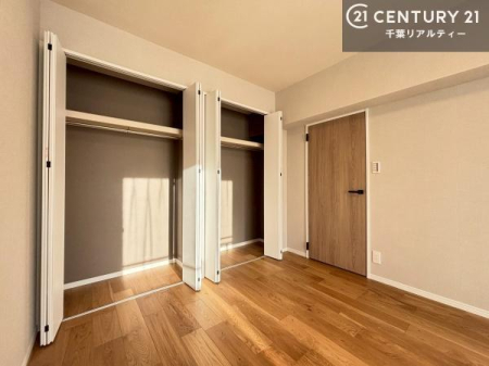 �q������ ���[�X�y�[�X�����Ă��܂��I�������X�b�L�����ڂ��鎖���ł��܂��ˁB
�Ƌ��I�΂Ȃ��V���v���ȃf�U�C���ׁ̈A�Ƌ��I�΂����C�ɓ���̋�ԍ�肪�ł������ł��ˁB