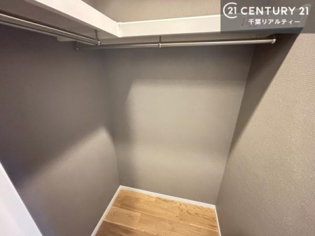 ���[ �E�H�[�N�C���N���[�[�b�g�t���ł��B��������̂��m���Ȃǂ����[���Ă��������ł��ˁI���ɂ���@�������ȂǋG�ߕ��̑傫�ȉƓd�����[�ł��܂��I