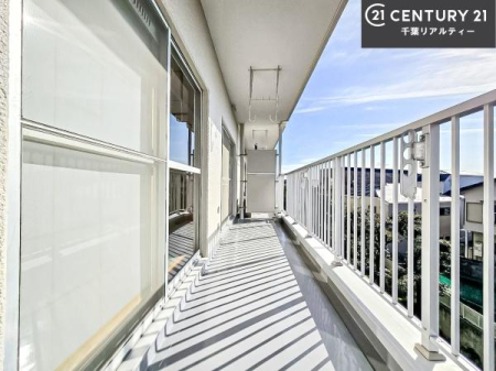 �o���R�j�[ �z������̗ǂ��o���R�j�[�ŁA�����󕨂��悭���������ł��ˁI
���V�C�̗ǂ����ɂ̓o���R�j�[�֏o�ă��t���b�V������̂��C�����悳�����ł��B