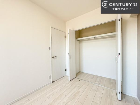 �m�� �V���v���Ƀf�U�C������Ă��邽�߁A�Ƌ��I�т܂���I
���C�ɓ���̉Ƌ��u���Ă��낰���Ԃ���邱�Ƃ��ł��܂��B