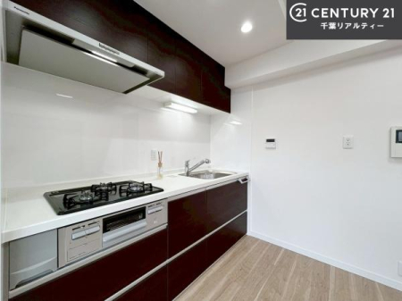 �L�b�`�� �R�����͎O������̂ł������̓����i�s���ł��܂��B
�������O�����t���ł��B�����X�y�[�X���L�X���Ă���׍�Ƃ����₷���I�g�����肪�ǂ��V�X�e���L�b�`���ł��I