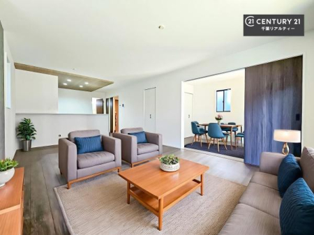 ���r���O �Ƌ��CG�p�[�X�ł��B�L�X�_�C�j���O�X�y�[�X�I������肨�H���B�΂��������y�������Ԃ��߂����܂��B���X�̔���������܂��I