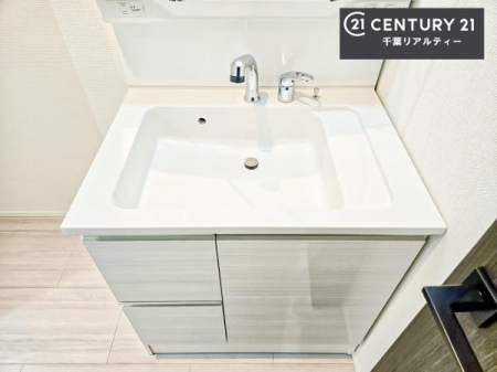 ���ʑ�E���ʏ� �[�����ʑ�{�E���́A�������˂ɂ����̂ł�����ꂪ�y�X�I���������ۂĂ܂��I
�L���C�Ȑ��ʏ��Ŏ��������̃��`�x�[�V�������オ��܂��ˁI