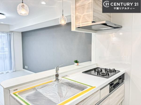 �L�b�`�� ��l�C�̑Ζʎ��V�X�e���L�b�`�����̗p���Ă��܂��I���Ƒ��̃R�~���j�P�[�V���������R�Ƒ�����݌v�ł��B
���q�l�ɂ��ڂ��͂��̂Ŋ������ł��ˁB�L�X�g���ĉ��K�ɍ�Ƃ��i�݂܂��I