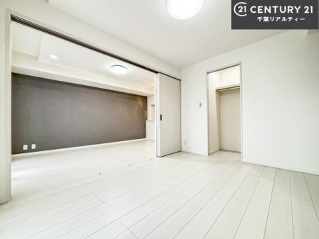 �m�� ���r���O�Ɨאڂ����m���́A�Ǝ��̋x�e�X�y�[�X��L�b�Y�X�y�[�X�Ƃ��Ċ��p����̂��悳�����ł��ˁI

