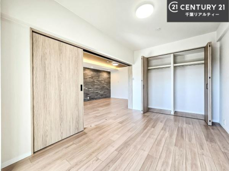 �m�� �V���v���Ƀf�U�C������Ă��邽�߁A�Ƌ��I�т܂���I
���C�ɓ���̉Ƌ��u���Ă��낰���Ԃ���邱�Ƃ��ł��܂��B