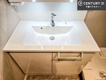 ���ʑ�E���ʏ� �[�����ʑ�{�E���́A�������˂ɂ����̂ł�����ꂪ�y�X�I���������ۂĂ܂��I
�L���C�Ȑ��ʏ��Ŏ��������̃��`�x�[�V�������オ��܂��ˁI