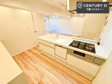 �L�b�`�� ��Ƃ肠�钲���X�y�[�X�ō�Ƃ����₷�����K�ȃL�b�`���ł��I
���q�l�ƈꏏ�ɂ��َq������y���߂�L�X�X�y�[�X�ł��B�y�����������ԂɂȂ肻���ł��ˁI