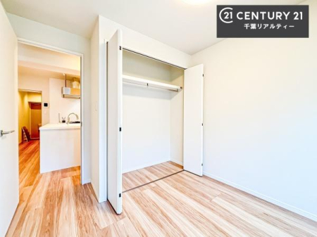 �q������ ���[�X�y�[�X�����Ă��܂��I�������X�b�L�����ڂ��鎖���ł��܂��ˁB
�Ƌ��I�΂Ȃ��V���v���ȃf�U�C���ׁ̈A�Ƌ��I�΂����C�ɓ���̋�ԍ�肪�ł������ł��ˁB