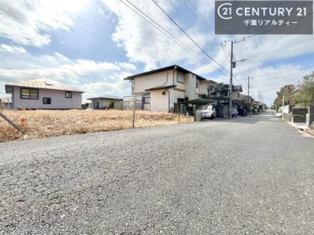 �O�ʓ��H�܂ތ��n�ʐ^ ������������Z��X�I���͂ɂ͍����������Ȃ��A�󂪍L���J����������A�z�����傫���Ղ��邱�Ƃ�����܂���B�C�����̗ǂ������ʂ蔲����X���݂ł��B