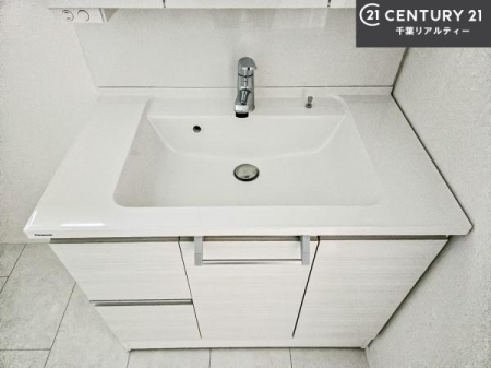 ���ʑ�E���ʏ� �[�����ʑ�{�E���́A�������˂ɂ����̂ł�����ꂪ�y�X�I���������ۂĂ܂��I
�L���C�Ȑ��ʏ��Ŏ��������̃��`�x�[�V�������オ��܂��ˁI