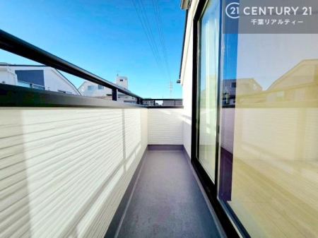 �o���R�j�[ 3�K�ɂ�2�ʃo���R�j�[��݂��A�ʕ���g������ɂ��z�������݌v�ł��B