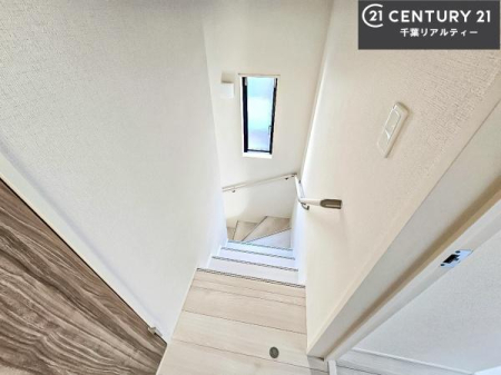 ���̑����� �K�i�͖��邭�萠������Ă��܂��B���q�l�₲�N�z�̕������S���Ă����p�����܂��ˁB