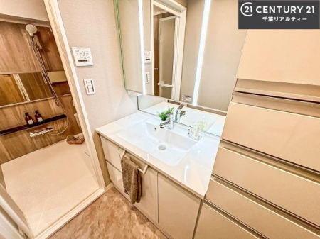 ���ʑ�E���ʏ� �g�Ȃ�𐮂�����ʏ��́A���������厖�ł��I������̐������̂��镵�͋C�����o�I�C�����悭���g�����������܂��B