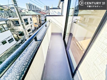 �o���R�j�[ �z������ǍD�ȃo���R�j�[�ł��I���ꂽ���ɂ͐�������n����J���I�Ȏ��Ԃ��y���߂܂��B