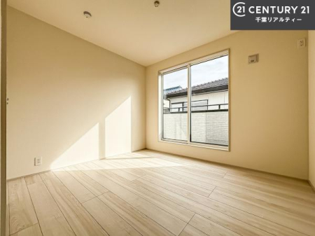 �m�� �o���R�j�[�ɖʂ��Ă���m���ł��B���邭�����肪����A���C����������ł��܂��I���N���āA�O�ɏo�Ĕw�L�т����[�ċz�����ǂ������}������邱�Ƃ��ł��܂��B