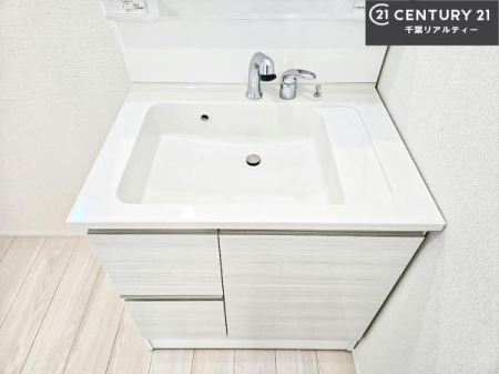 ���ʑ�E���ʏ� �[�����ʑ�{�E���́A�������˂ɂ����̂ł�����ꂪ�y�X�I���������ۂĂ܂��I
�L���C�Ȑ��ʏ��Ŏ��������̃��`�x�[�V�������オ��܂��ˁI