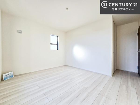 �Q�� �D���������������ޗm���́A���̖ڊo�߂��C�������ǂ������ł��ˁB���������Ԃ��������Ɖ߂������Ƃ��ł��܂��B�D�����F�����̃t���[�����O���ǂ�ȉƋ�ɂ��}�b�`���܂��I