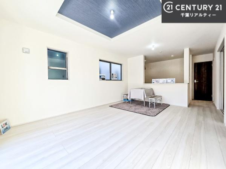 ���r���O �J�����̂���L�XLDK�I�\�t�@�[��_�C�j���O�e�[�u����u���Ă������ɂȂ�Ȃ��̂ŉ��K�ɉ߂����܂��I�R�~���j�P�[�V���������₷�����r���O�ł��I