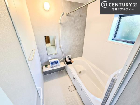 ���� �������������l�̕��͋C�̃o�X���[���́A�����o�Ă��ăo�X�^�C�����[���I
���d���撣���Ă��邲�J���ɂ��D�݂̓����̓����܂����āA�y����ł݂Ă͂������ł��傤���H