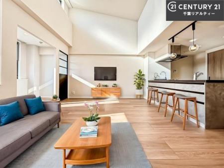 ���r���O �Ƌ��CG�p�[�X�ł��B�L�X�_�C�j���O�X�y�[�X�I������肨�H���B�΂��������y�������Ԃ��߂����܂��B���X�̔���������܂��I