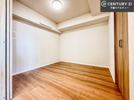 �Q�� �D���������������ޗm���́A���̖ڊo�߂��C�������ǂ������ł��ˁB���������Ԃ��������Ɖ߂������Ƃ��ł��܂��B�D�����F�����̃t���[�����O���ǂ�ȉƋ�ɂ��}�b�`���܂��I