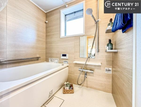 ���� �������������l�̕��͋C�̃o�X���[���́A�����o�Ă��ăo�X�^�C�����[���I
���d���撣���Ă��邲�J���ɂ��D�݂̓����̓����܂����āA�y����ł݂Ă͂������ł��傤���H