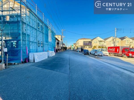 �O�ʓ��H�܂ތ��n�ʐ^ �O�ʓ��H��8.3���I�z����ǍD�ȗ��n�ł��B
�Ԍɓ��ꂪ���ȕ������S�ł��ˁB