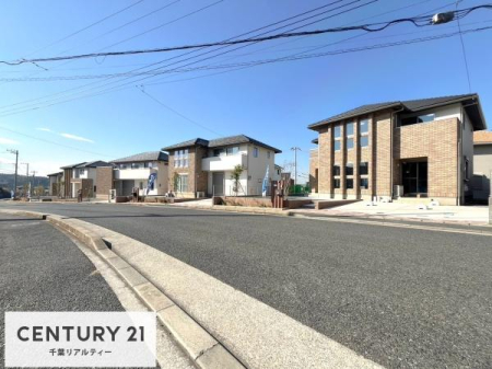 �O�ʓ��H�܂ތ��n�ʐ^ ���ӊ���A���q�l�̂���]�ɍ������������ꏏ�ɂ��ē���v���܂��B�Z��[���A�h�o�C�U�[�ɂ�邲���k������܂��B���Ђ͂��₢���킹�ɑ��Ή����܂��I���҂������܂���I