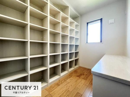 ���̑����� �����T���̂������E���v�]�E������ȂǁA���Ȃ�ƕ��ЃX�^�b�t�܂ł��\���t�����������I�s���Y�Ɋւ��邱�ƂȂ�A�ǂ̂悤�Ȃ��Ƃł����S���ӑΉ������Ē����܂��B