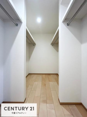 ���[ �E�H�[�N�C���N���[�[�b�g�t���ł��B��������̂��m���Ȃǂ����[���Ă��������ł��ˁI���ɂ���@�������ȂǋG�ߕ��̑傫�ȉƓd�����[�ł��܂��B