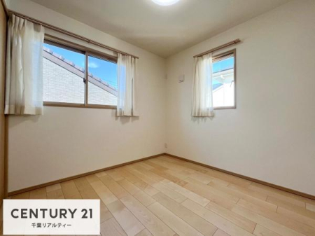 �m�� �D���������������ޗm���́A���̖ڊo�߂��C�������ǂ������ł��ˁB���������Ԃ��������Ɖ߂������Ƃ��ł��܂��B�D�����F�����̃t���[�����O���ǂ�ȉƋ�ɂ��}�b�`���܂��I