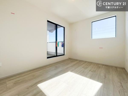 �Q�� �D���������������ޗm���́A���̖ڊo�߂��C�������ǂ������ł��ˁB���������Ԃ��������Ɖ߂������Ƃ��ł��܂��B�D�����F�����̃t���[�����O���ǂ�ȉƋ�ɂ��}�b�`���܂��I