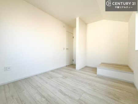 �q������ �V���v���Ƀf�U�C������Ă��邽�߁A�Ƌ��I�т܂���I
���C�ɓ���̉Ƌ��u���Ă��낰���Ԃ���邱�Ƃ��ł��܂��B