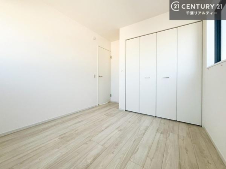 �m�� ���[���������肠��̂ŉƋ�̔z�u�����₷���A���C�t�X�^�C���ɍ��킹����������肪�\�ł��B