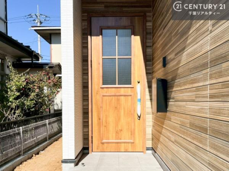 ���̑����n �����T���̂������E���v�]�E������ȂǁA���Ȃ�ƕ��ЃX�^�b�t�܂ł��\���t�����������I�s���Y�Ɋւ��邱�ƂȂ�A�ǂ̂悤�Ȃ��Ƃł����S���ӑΉ������Ē����܂��B
