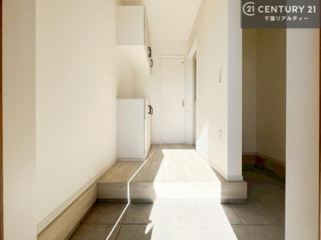 ���� ���ċA���Ă��Ă��A�������܁I�����������Ȃ�A�D�����}������Ă�����ԂɂȂ��Ă��܂��B
���邭��������錺�ւł��I