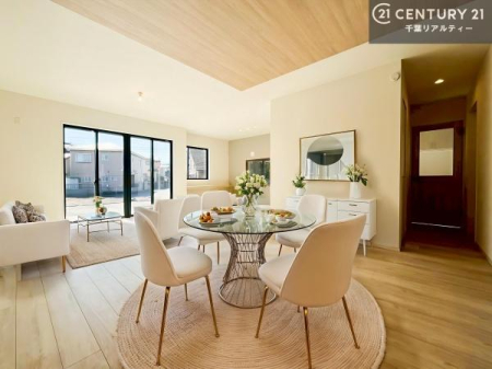 ���r���O �Ƌ��CG�p�[�X�ł��B�傫�ȑ����炽���Ղ�̌���������J�������ӂ��LDK�I�₳�����z�����~�蒍���A
�㎿�Ȃ��났���Ԃ����o���܂��B